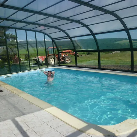 לינה וארוחת בוקר Les Volpilieres